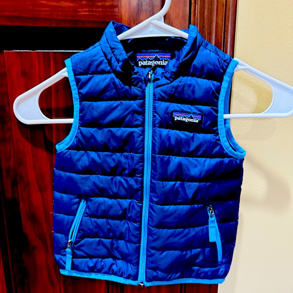 Patagonia Down Vest. Size 12-18 months.